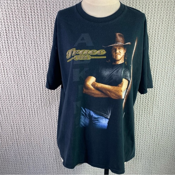 Vintage Trace Adkins Concert Shirt - Picture 4 of 7
